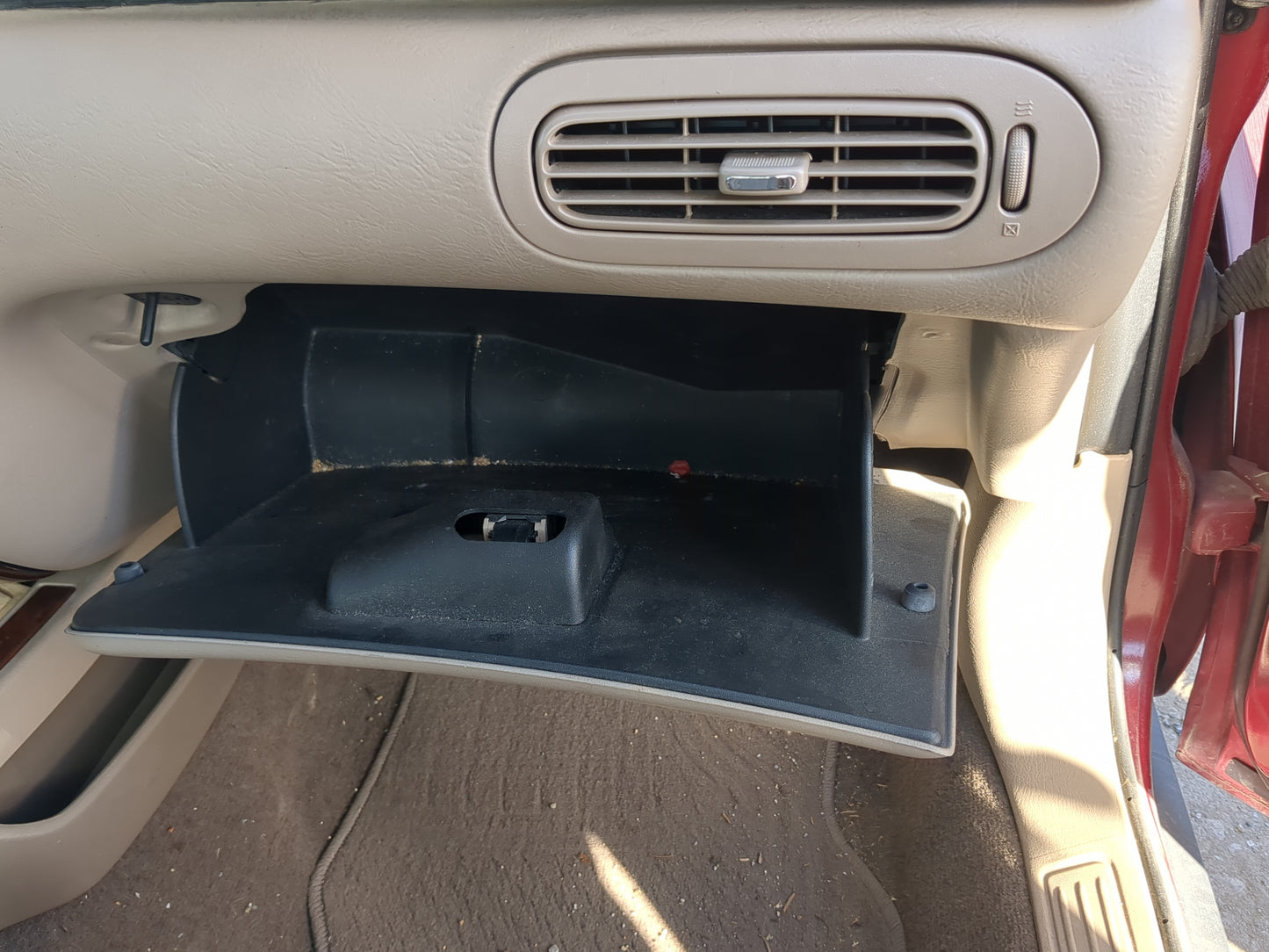2003 Mercury Sable Passenger Glove Box Door Storage Compartment 1194243 - Oemusedautoparts1.com