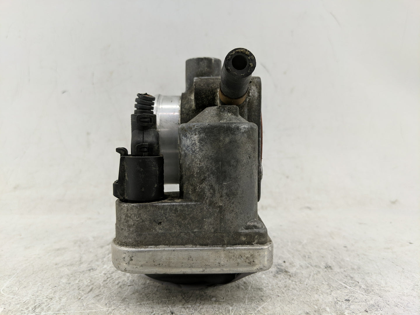 2003 Mini Cooper Throttle Body P/N:1354 7 509 043 Fits OEM Used Auto Parts - Oemusedautoparts1.com