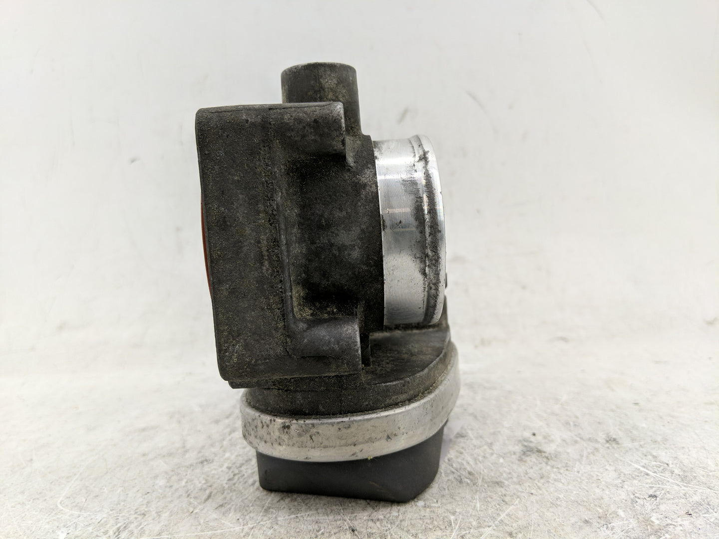 2003 Mini Cooper Throttle Body P/N:1354 7 509 043 Fits OEM Used Auto Parts - Oemusedautoparts1.com