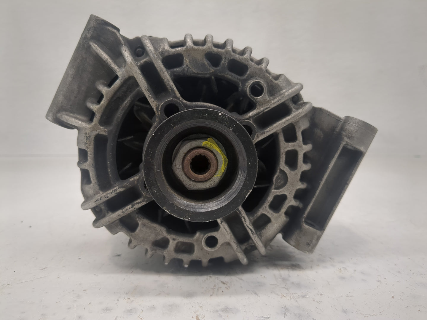 2003 Mini Cooper Alternator Replacement Generator Charging Assembly Engine OEM P/N:0 124 325 158 7559223-01 Fits OEM Used Au