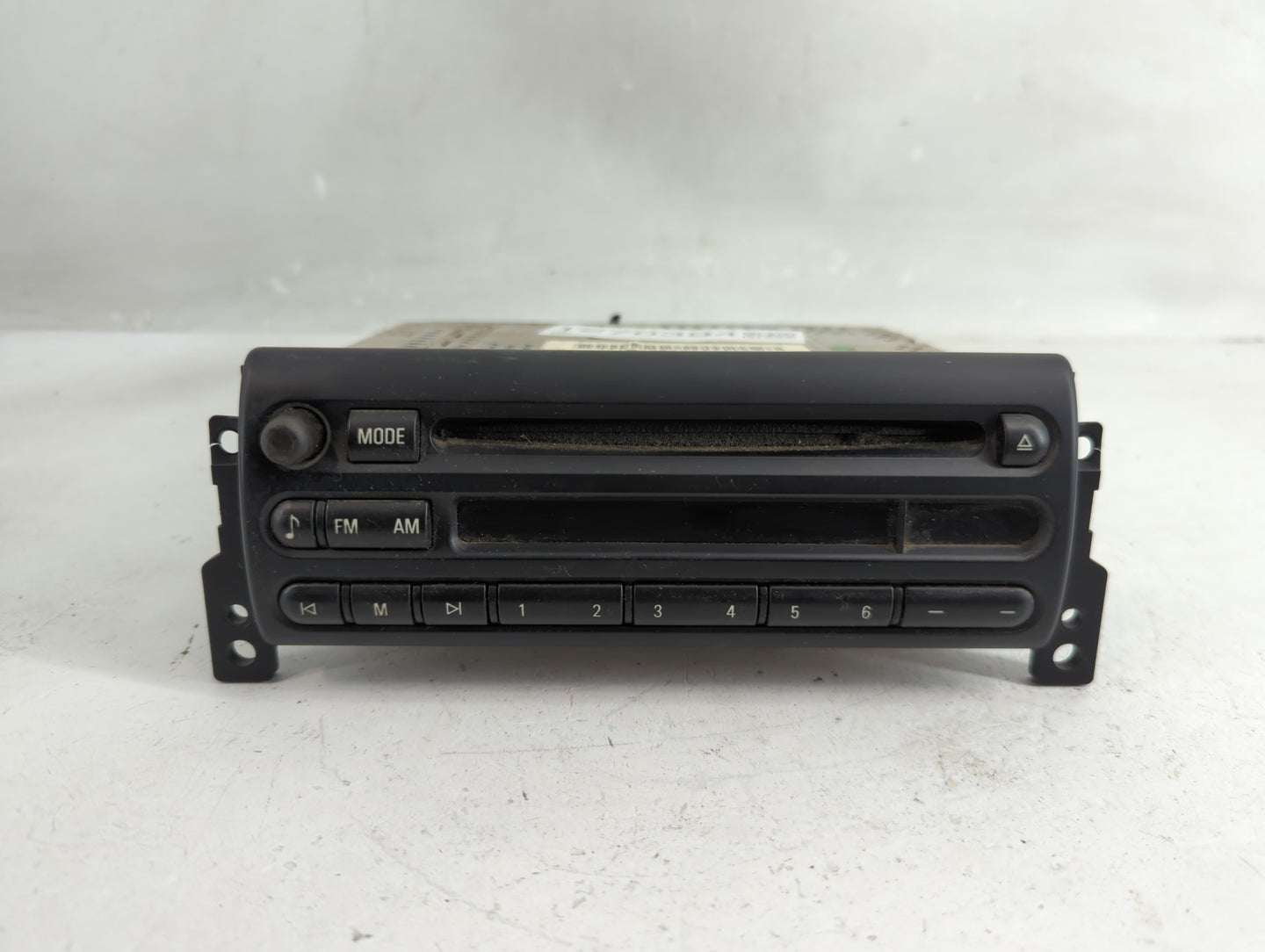 2003 Mini Cooper Radio AM FM Cd Player Receiver Replacement P/N:6 917 521 Fits OEM Used Auto Parts - Oemusedautoparts1.com