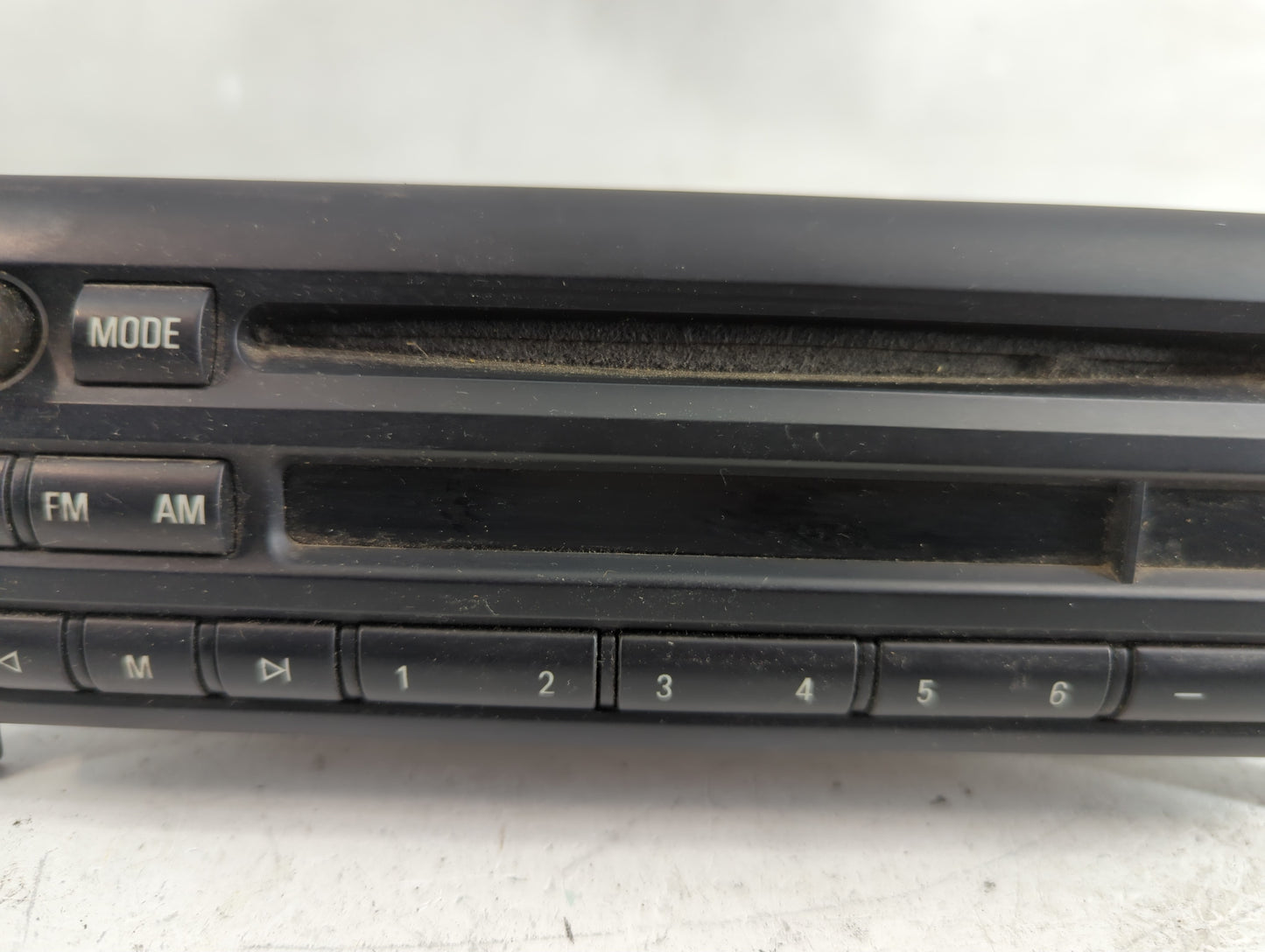 2003 Mini Cooper Radio AM FM Cd Player Receiver Replacement P/N:6 917 521 Fits OEM Used Auto Parts - Oemusedautoparts1.com