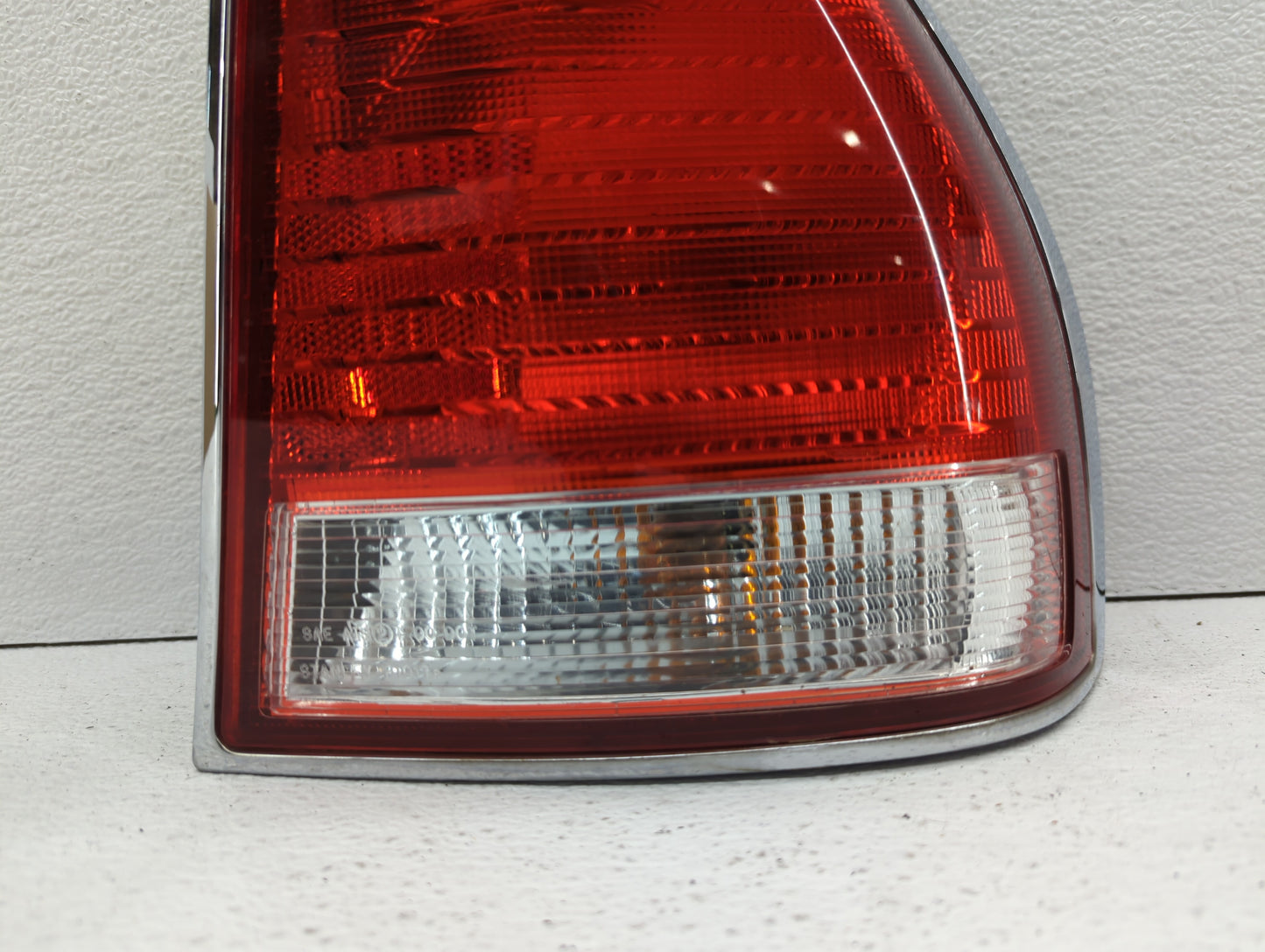 2002-2003 Mitsubishi Diamante Tail Light Assembly Passenger Right OEM Fits Fits 2002 2003 OEM Used Auto Parts - Oemusedautop