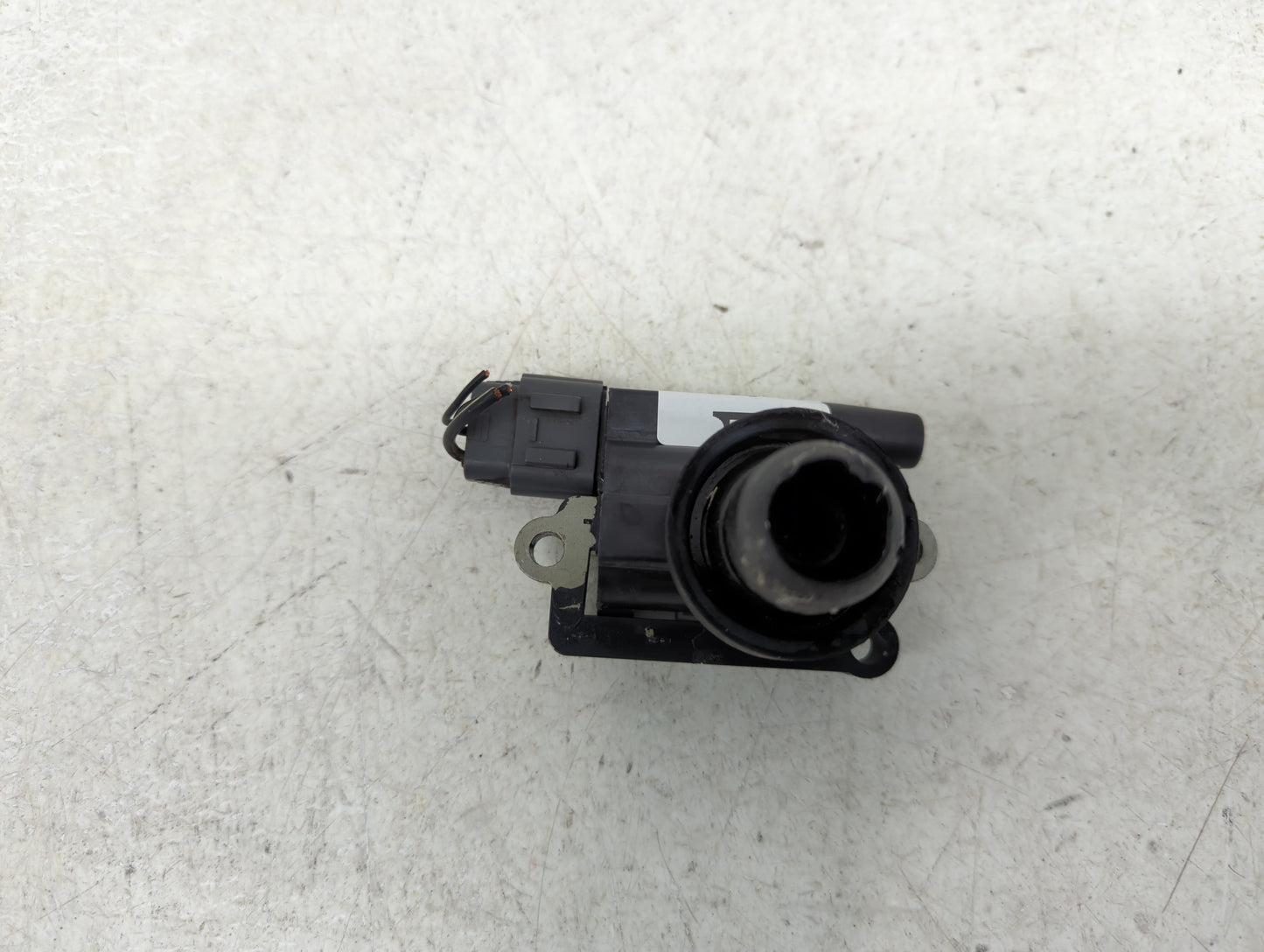 2000-2005 Mitsubishi Eclipse Ignition Coil Igniter Pack - Oemusedautoparts1.com
