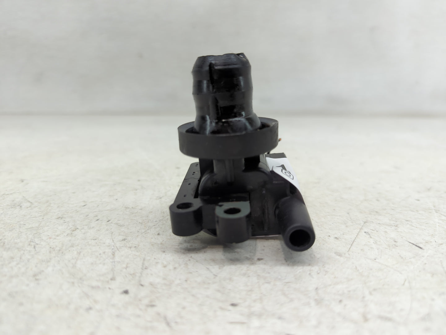 2000-2005 Mitsubishi Eclipse Ignition Coil Igniter Pack - Oemusedautoparts1.com