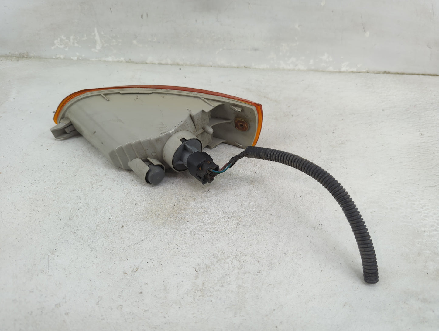 2003-2005 Mitsubishi Eclipse Tail Light Assembly Passenger Right OEM Fits Fits 2003 2004 2005 OEM Used Auto Parts - Oemuseda