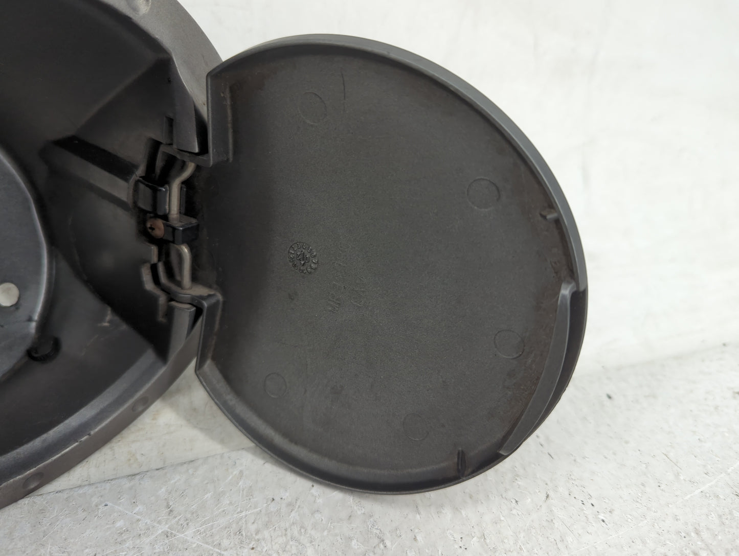 2003 Mitsubishi Eclipse Fuel Tank Door Lid Gas Tank Grey - Oemusedautoparts1.com