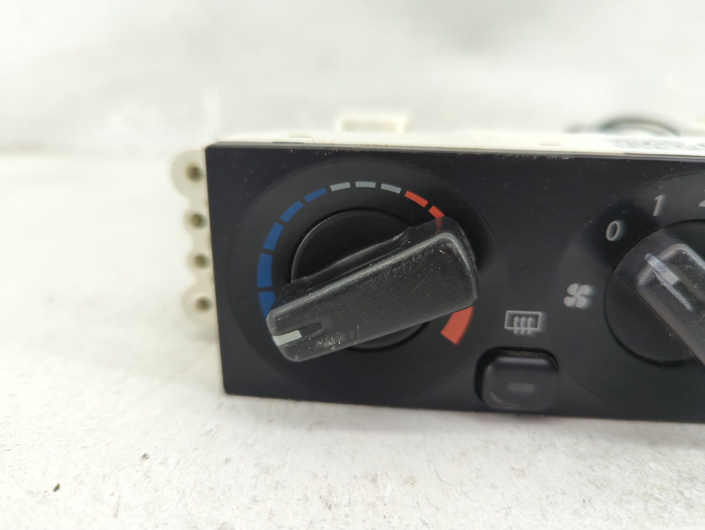 2003-2005 Mitsubishi Eclipse Climate Control Module Temperature AC/Heater Replacement P/N:MR958510 Fits Fits 2003 2004 2005 