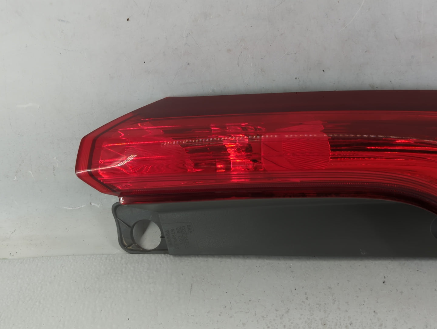 2003-2005 Mitsubishi Eclipse Tail Light Assembly Driver Left OEM P/N:UC07CX T0AAA0 Fits Fits 2003 2004 2005 OEM Used Auto Pa