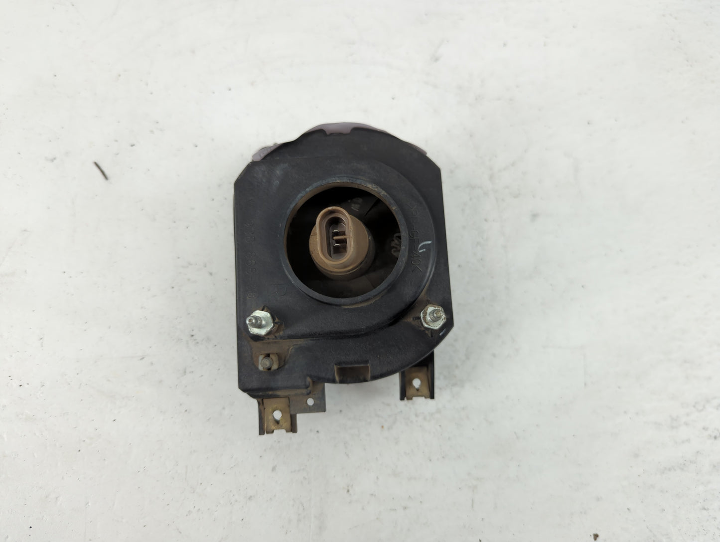 2002-2003 Mitsubishi Galant Passenger Right Oem Fog Light Lamp - Oemusedautoparts1.com