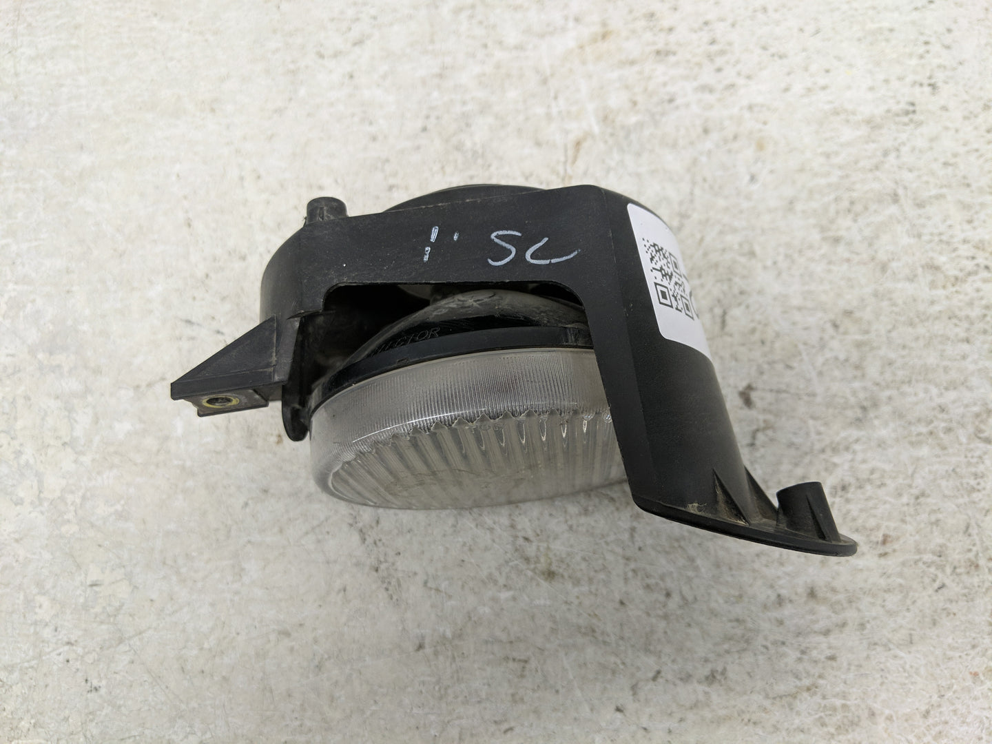 2002-2003 Mitsubishi Galant Passenger Right Oem Fog Light Lamp - Oemusedautoparts1.com