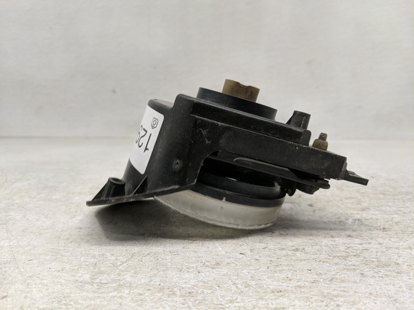 2002-2003 Mitsubishi Galant Passenger Right Oem Fog Light Lamp - Oemusedautoparts1.com