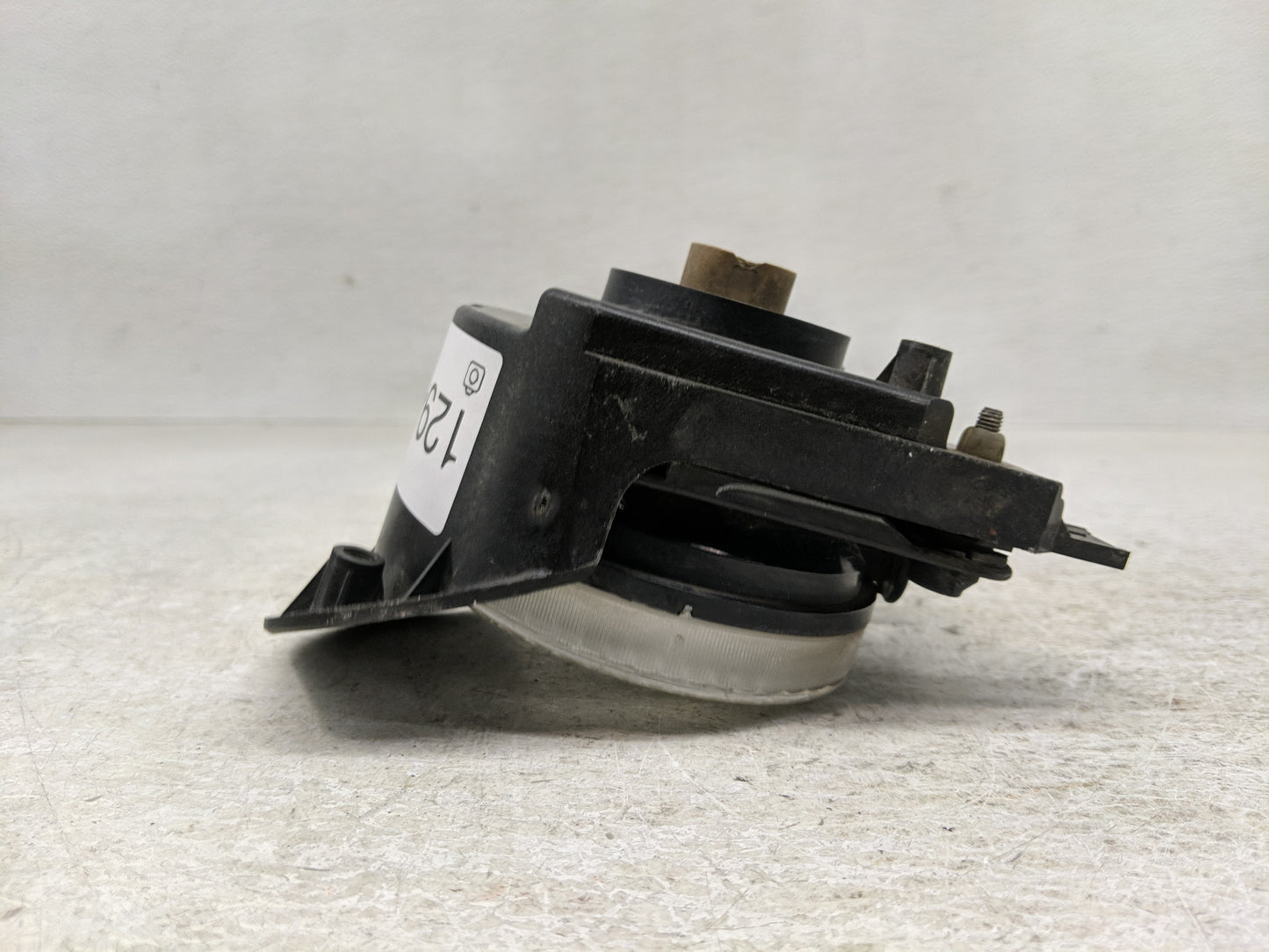 2002-2003 Mitsubishi Galant Passenger Right Oem Fog Light Lamp - Oemusedautoparts1.com