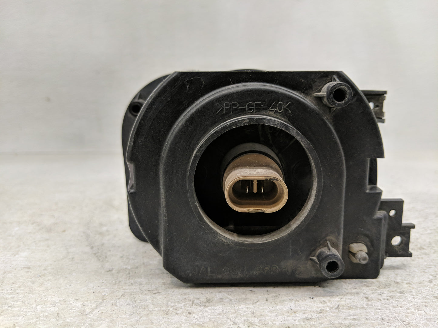 2002-2003 Mitsubishi Galant Passenger Right Oem Fog Light Lamp - Oemusedautoparts1.com