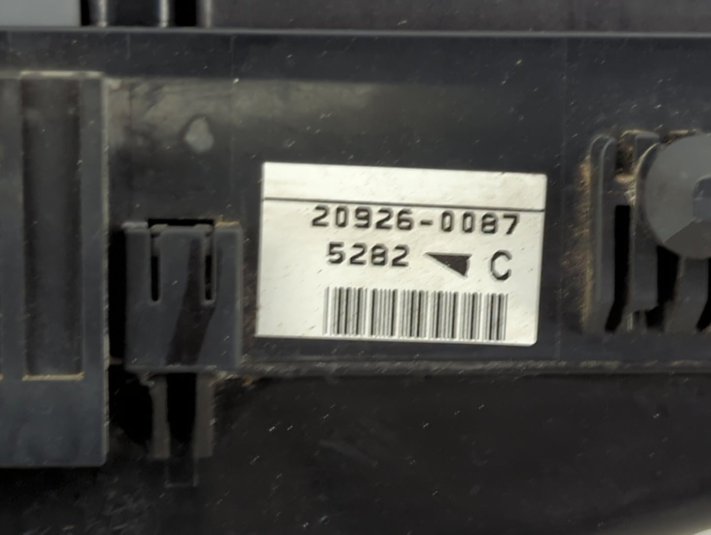 2003 Mitsubishi Galant Fusebox Fuse Box Panel Relay Module P/N:MR563000 G8C-2CSM-A Fits OEM Used Auto Parts - Oemusedautopar