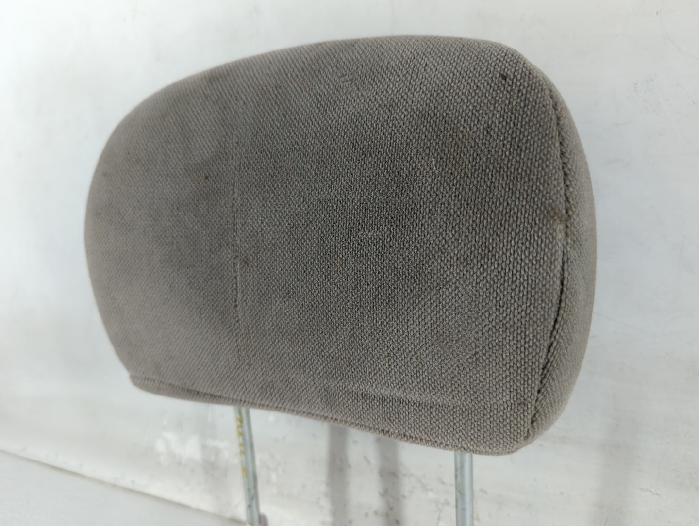 2002-2003 Mitsubishi Galant Headrest Head Rest Front Driver Passenger Seat Fits Fits 2002 2003 OEM Used Auto Parts - Oemused