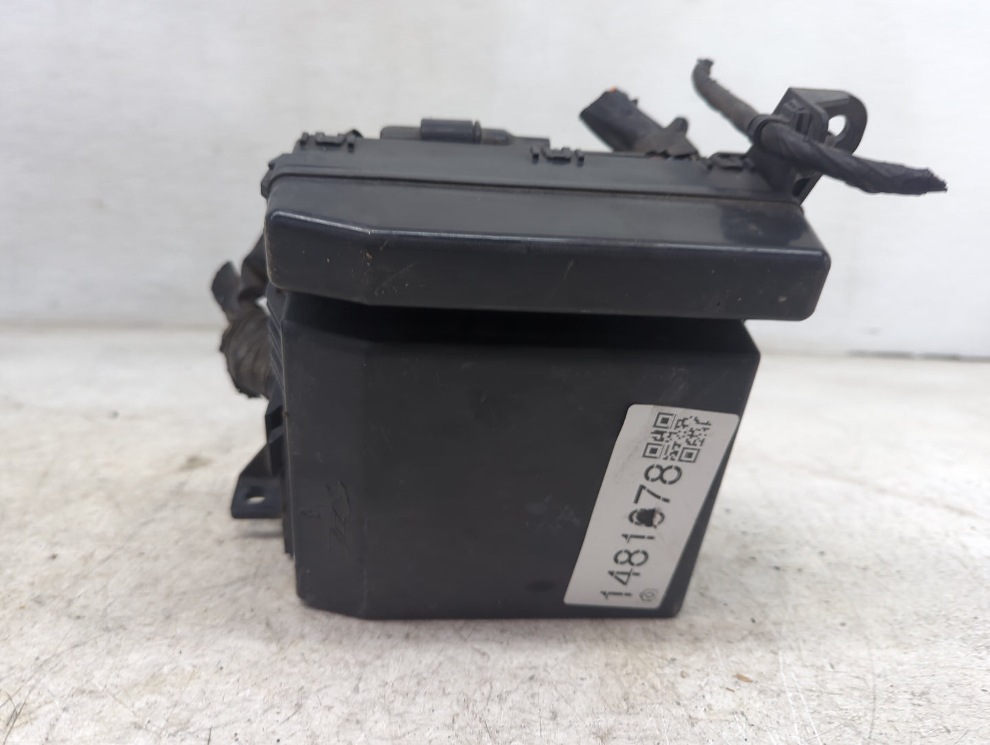 2003 Mitsubishi Lancer Fusebox Fuse Box Panel Relay Module P/N:MR515900 110600-0030 Fits OEM Used Auto Parts - Oemusedautopa