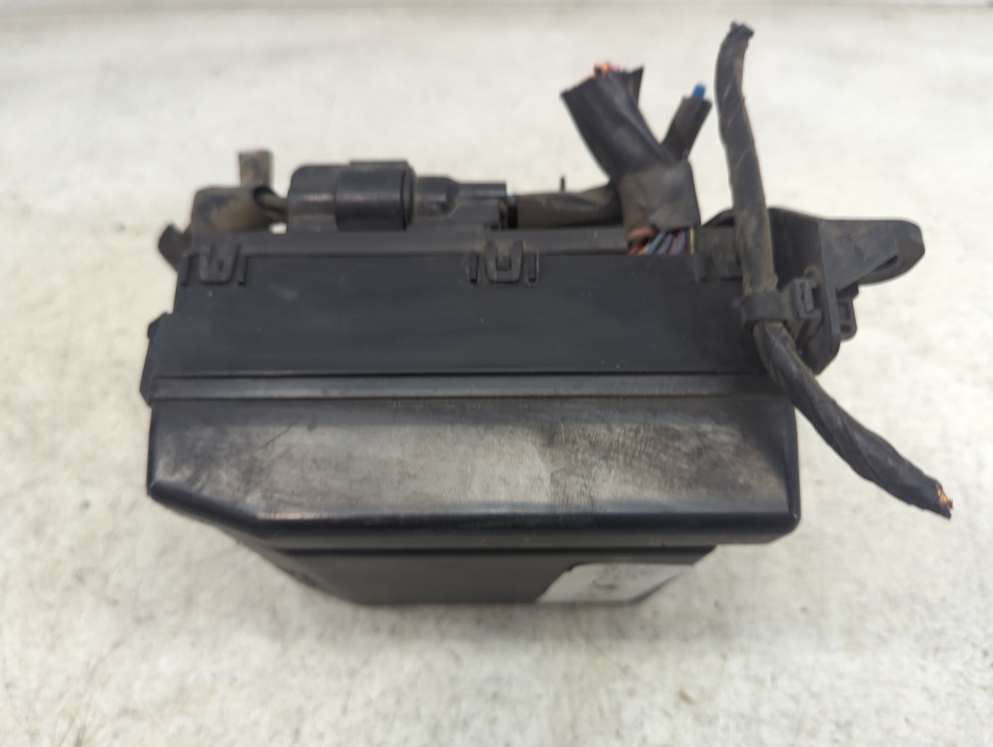 2003 Mitsubishi Lancer Fusebox Fuse Box Panel Relay Module P/N:MR515900 110600-0030 Fits OEM Used Auto Parts - Oemusedautopa