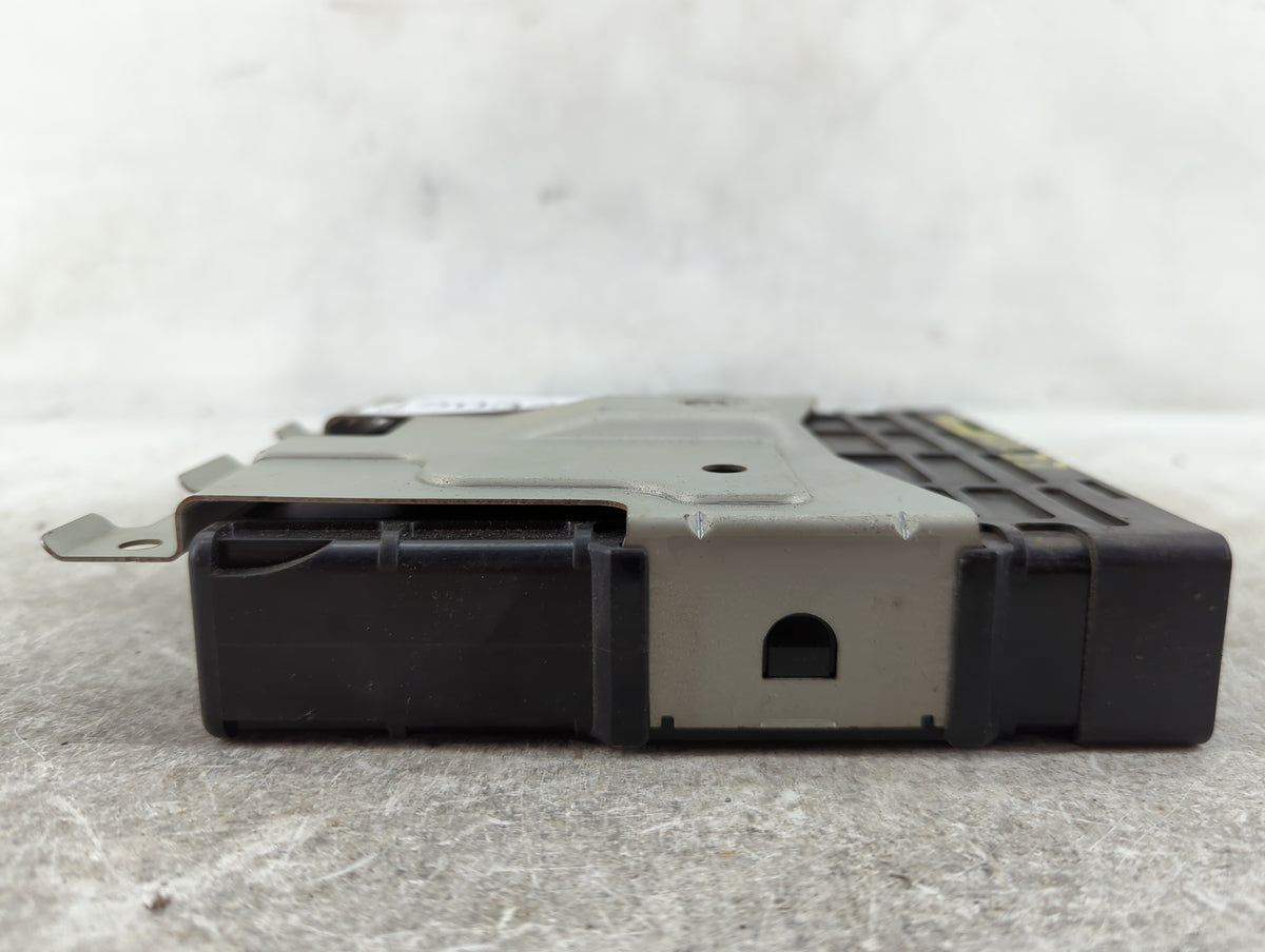 2003 Mitsubishi Lancer PCM Engine Control Computer ECU ECM PCU OEM P/N:MR988332 E6T31068 OEM Used Auto Parts - Oemusedautopa