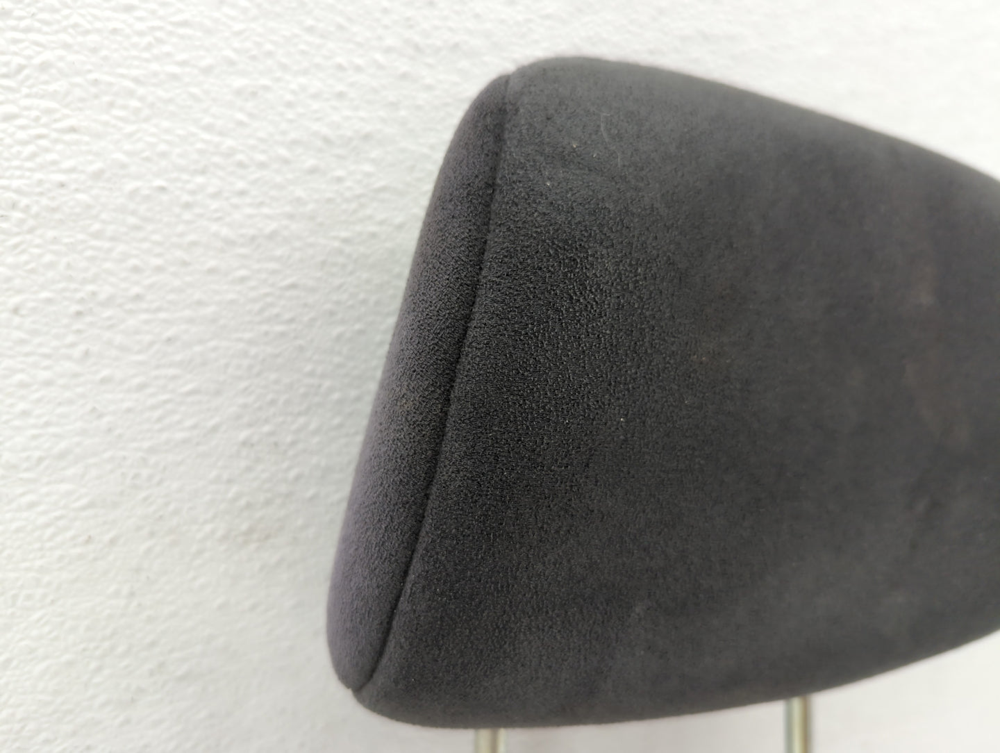 2003-2005 Mitsubishi Lancer Headrest Head Rest Front Driver Passenger Seat Fits Fits 2003 2004 2005 OEM Used Auto Parts - Oe
