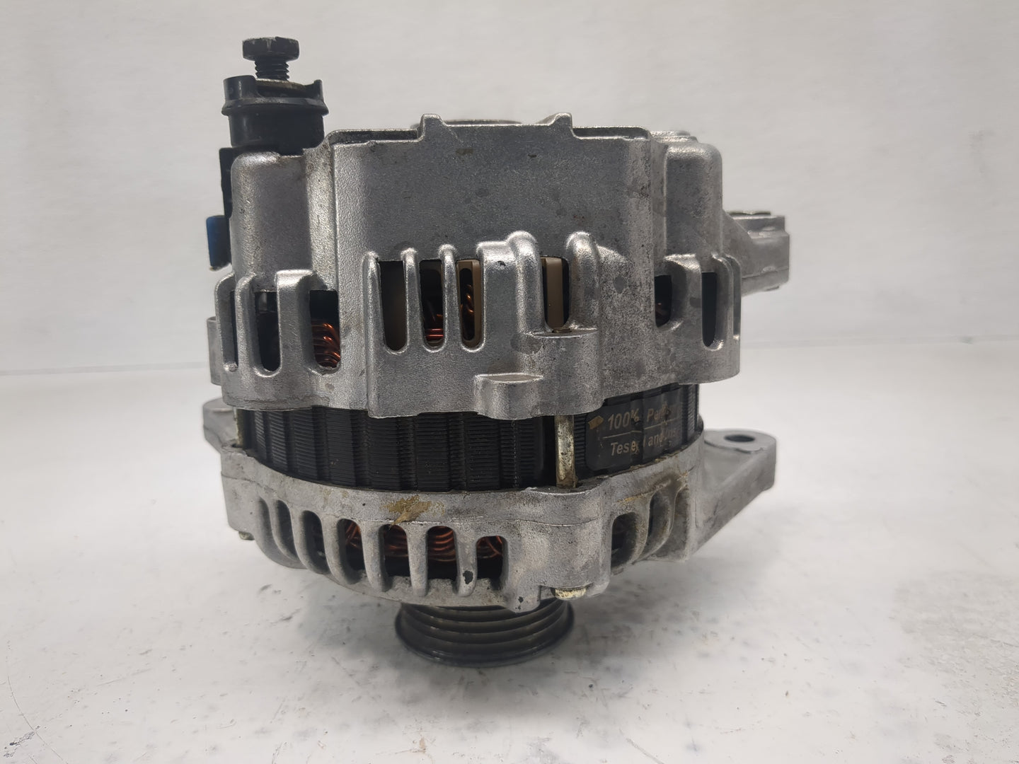 2001-2003 Mitsubishi Montero Alternator Replacement Generator Charging Assembly Engine OEM Fits Fits 2001 2002 2003 OEM Used