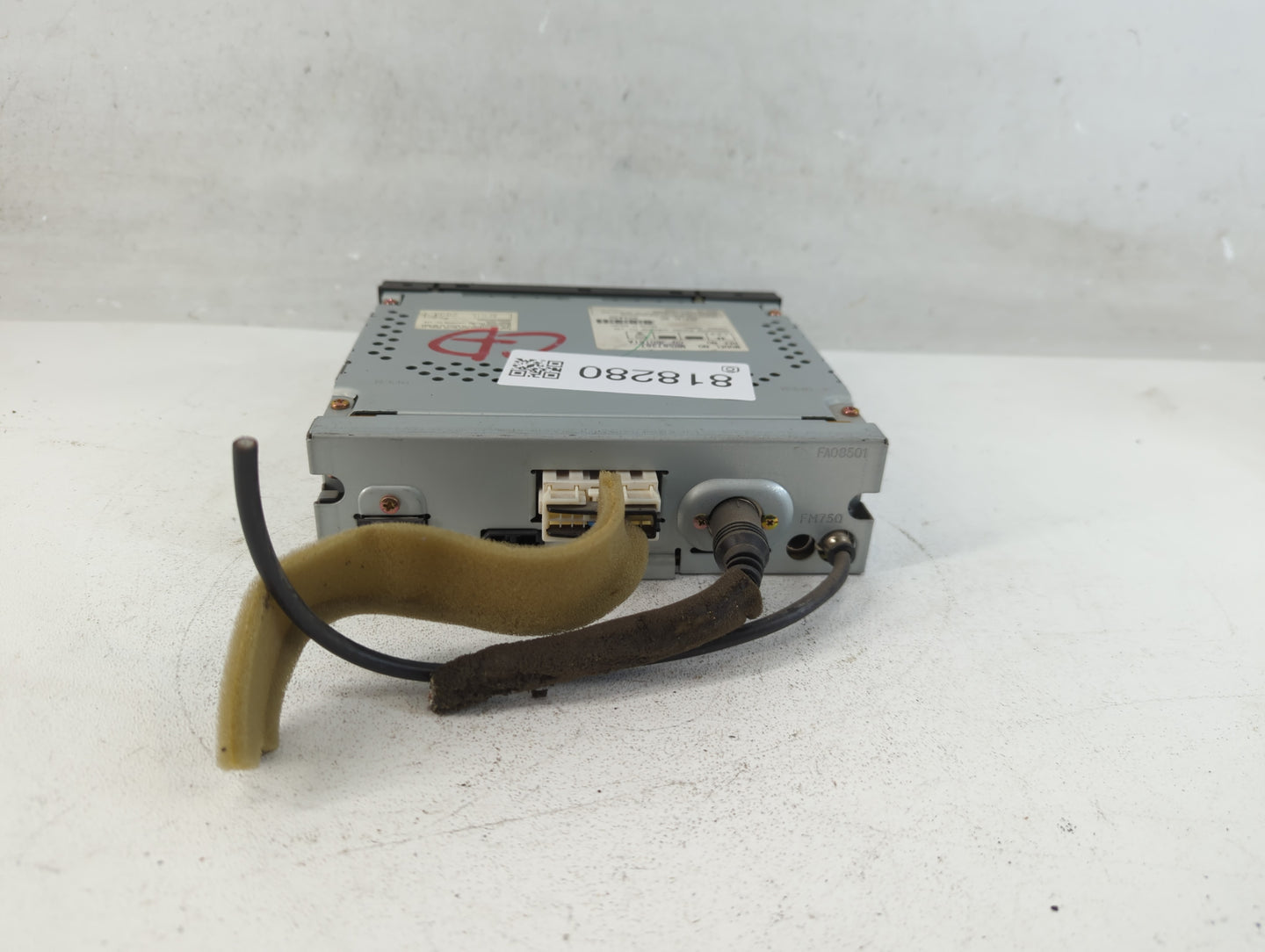2003 Mitsubishi Outlander Radio AM FM Cd Player Receiver Replacement P/N:MR587387 Fits Fits 2002 2004 2005 2006 2007 OEM Use