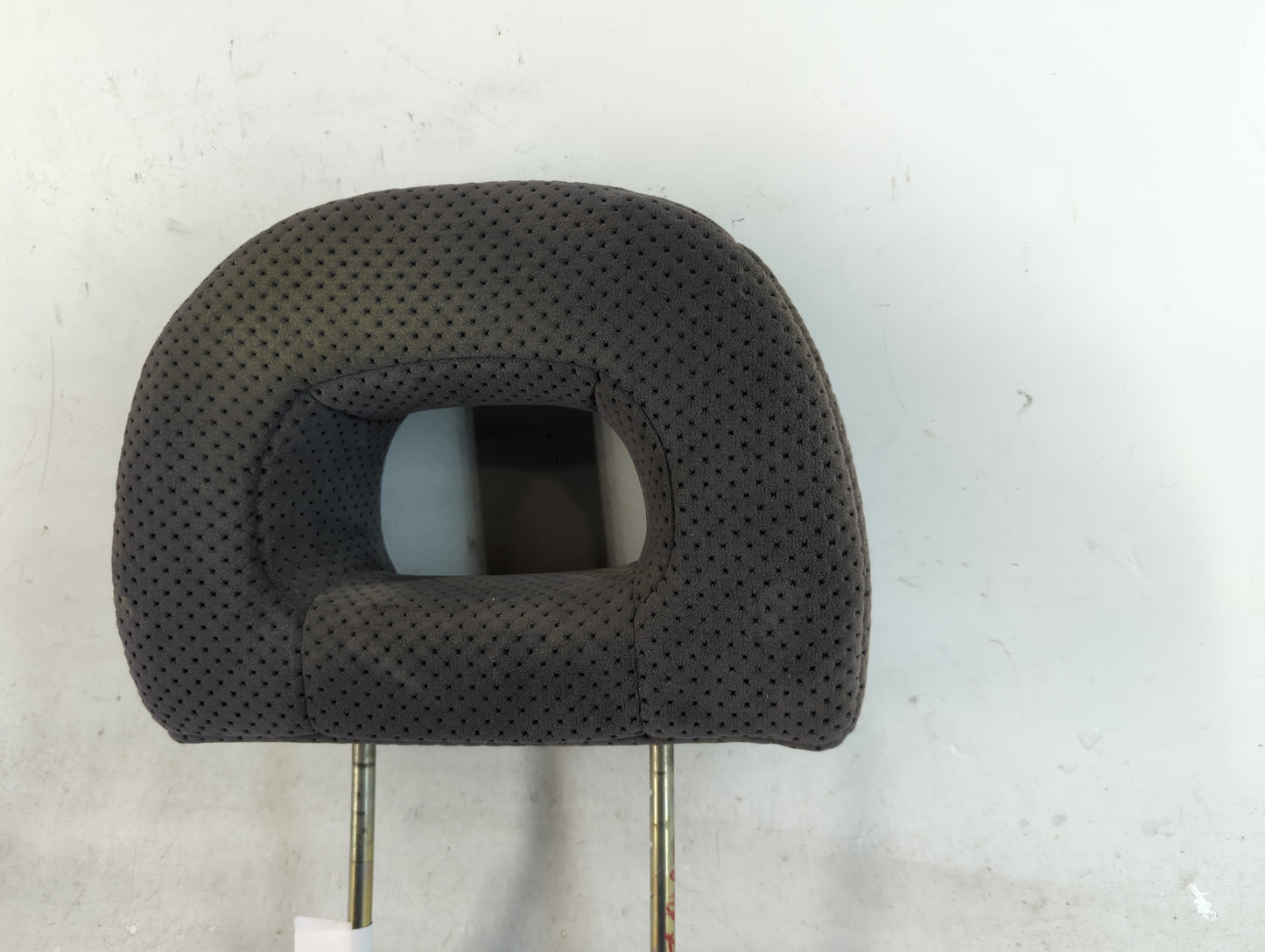 2003-2004 Mitsubishi Outlander Headrest Head Rest Front Driver Passenger Seat Fits Fits 2003 2004 OEM Used Auto Parts - Oemu