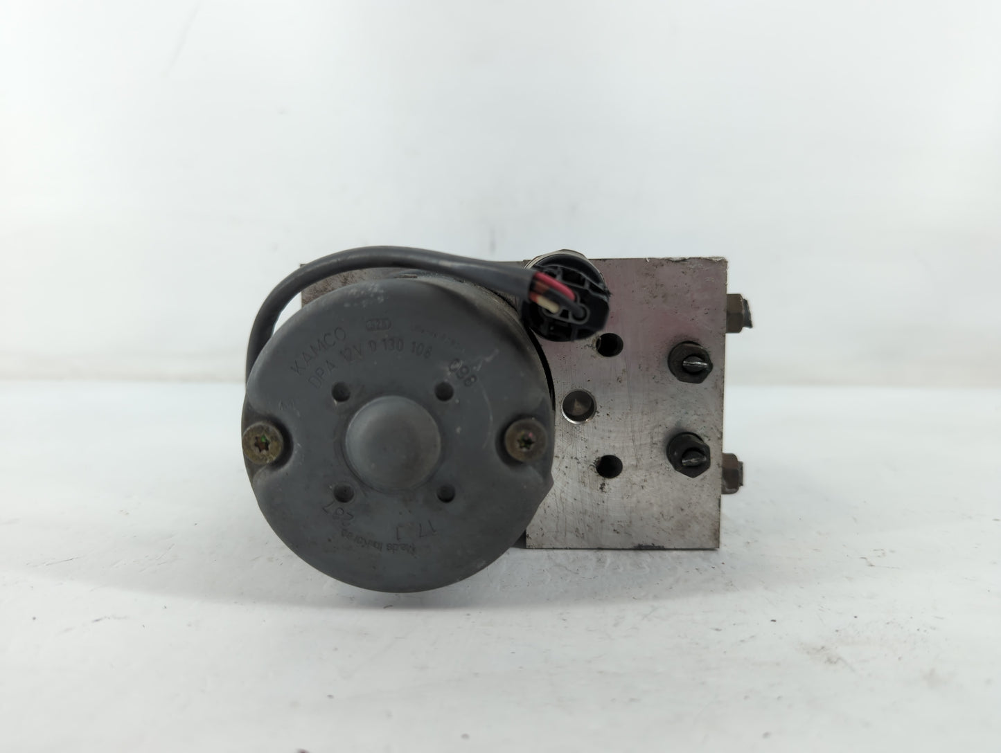 2003 Nissan 350z ABS Pump Control Module Replacement P/N:4F0 614 51 0 265 235 100 Fits OEM Used Auto Parts - Oemusedautopart