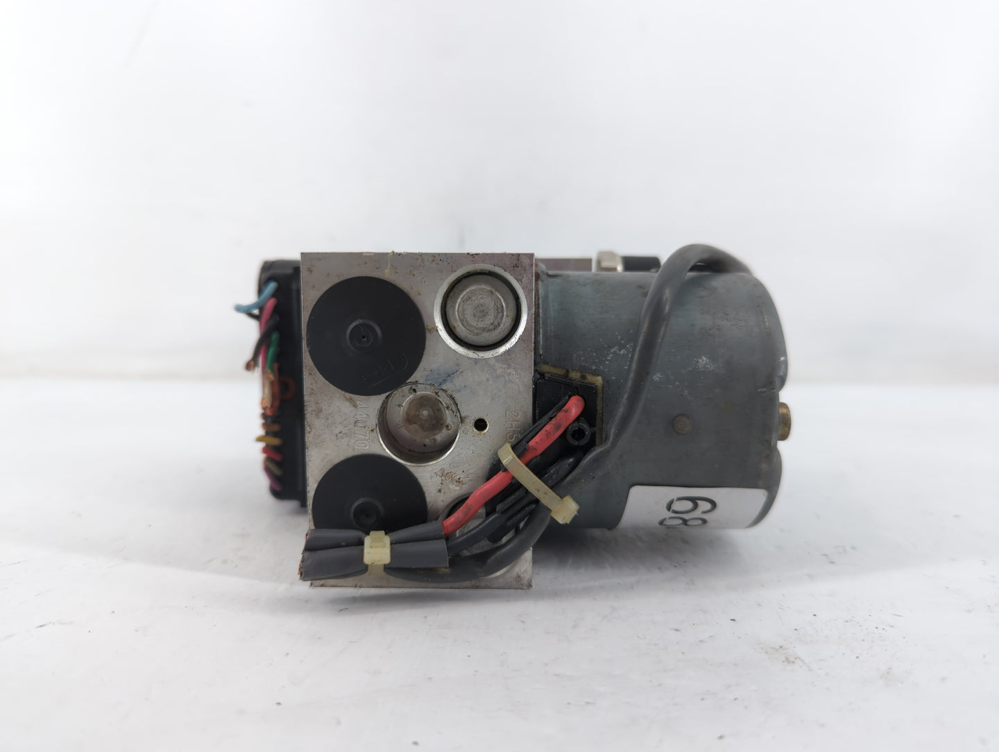 2003 Nissan 350z ABS Pump Control Module Replacement P/N:4F0 614 51 0 265 235 100 Fits OEM Used Auto Parts - Oemusedautopart