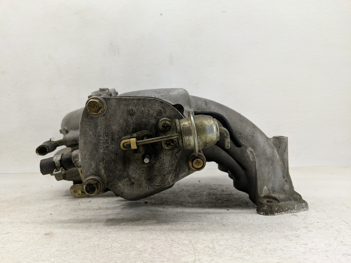 2002-2006 Nissan Altima Air Intake Manifold Fits Fits 2002 2003 2004 2005 2006 OEM Used Auto Parts - Oemusedautoparts1.com