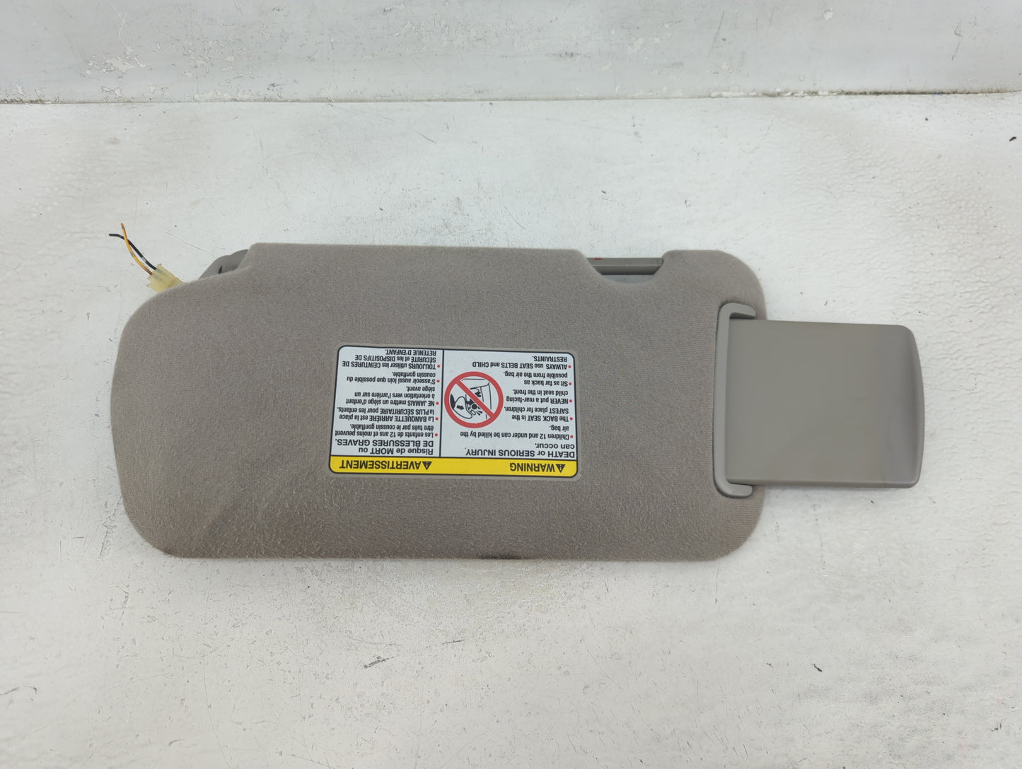 2002-2003 Nissan Altima Sun Visor Shade Replacement Passenger Right Mirror Fits Fits 2000 2001 2002 2003 OEM Used Auto Parts