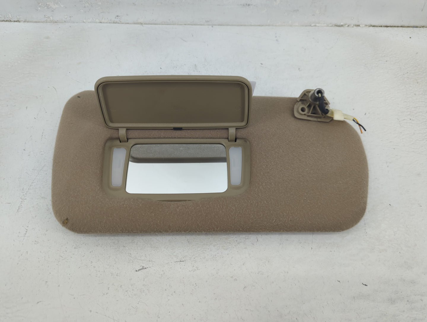 2002-2003 Nissan Altima Sun Visor Shade Replacement Passenger Right Mirror Fits Fits 2000 2001 2002 2003 OEM Used Auto Parts