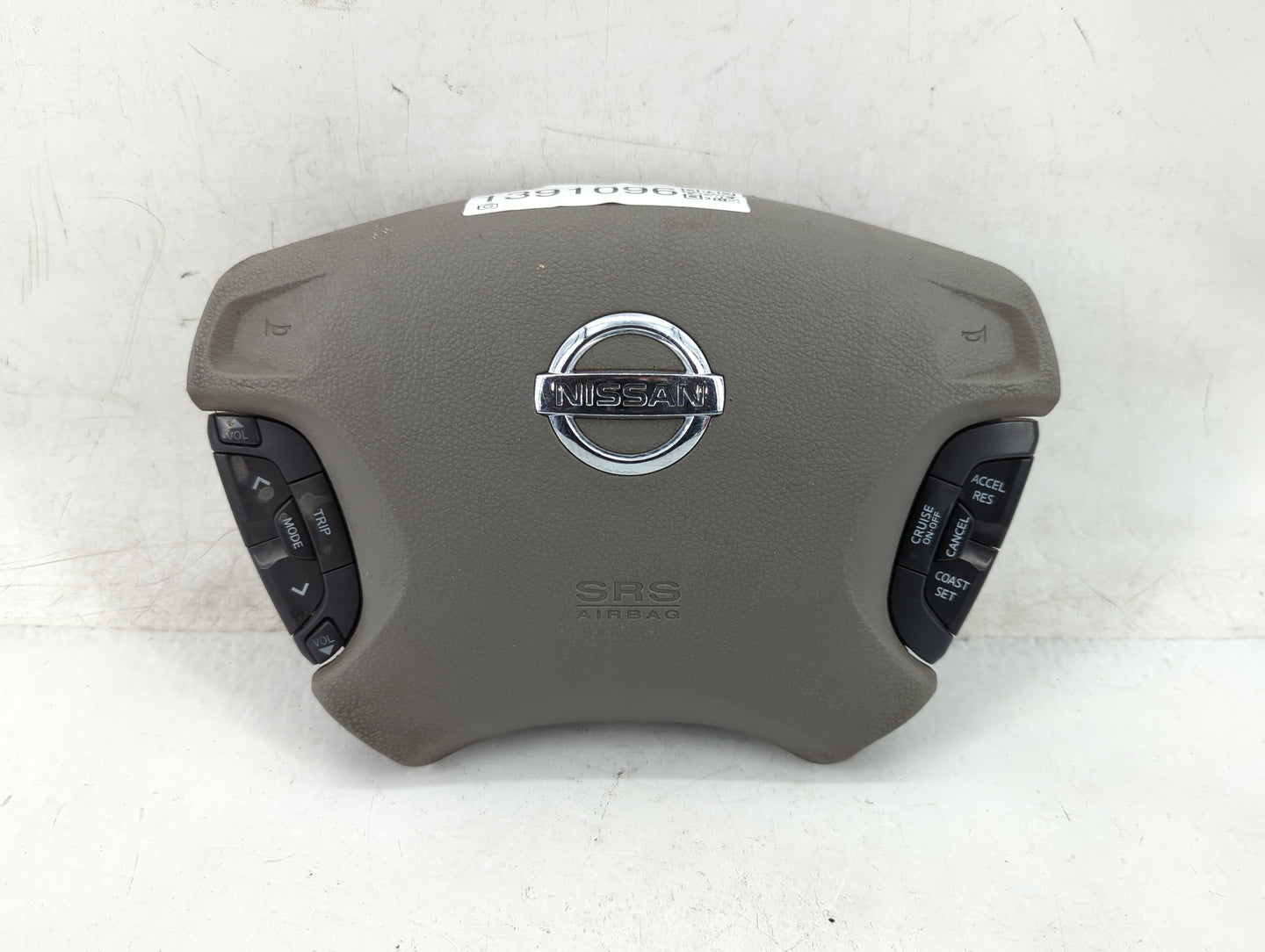 2002-2004 Nissan Altima Air Bag Driver Left Steering Wheel Mounted Fits Fits 2002 2003 2004 OEM Used Auto Parts - Oemusedaut