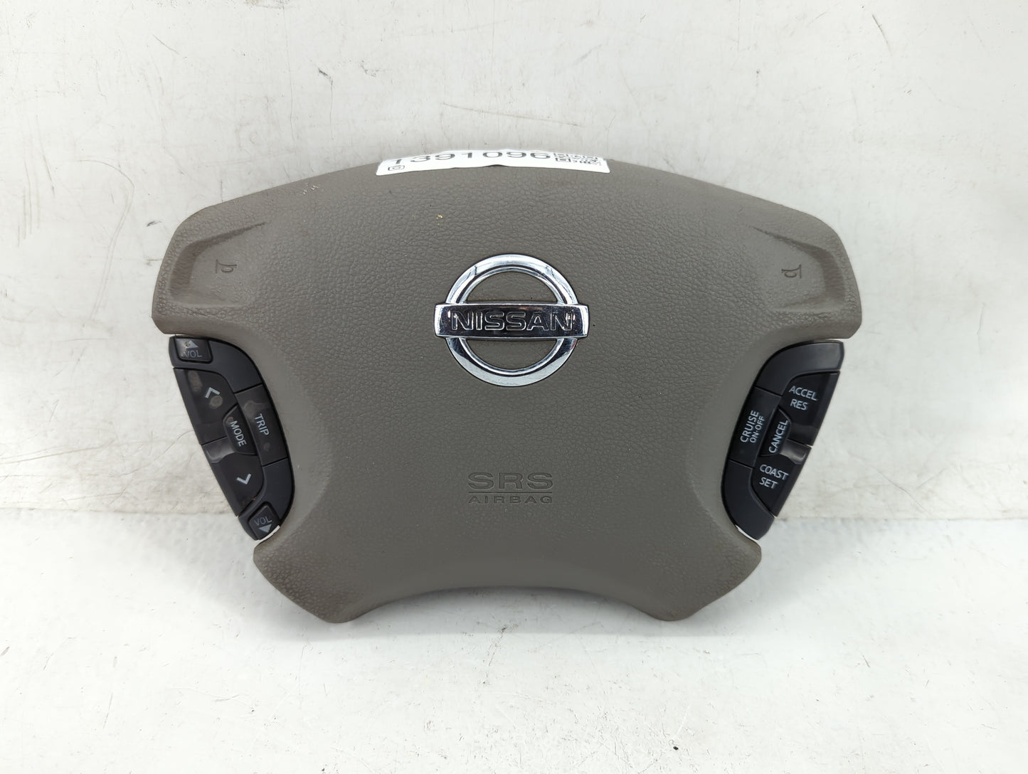 2002-2004 Nissan Altima Air Bag Driver Left Steering Wheel Mounted Fits Fits 2002 2003 2004 OEM Used Auto Parts - Oemusedaut