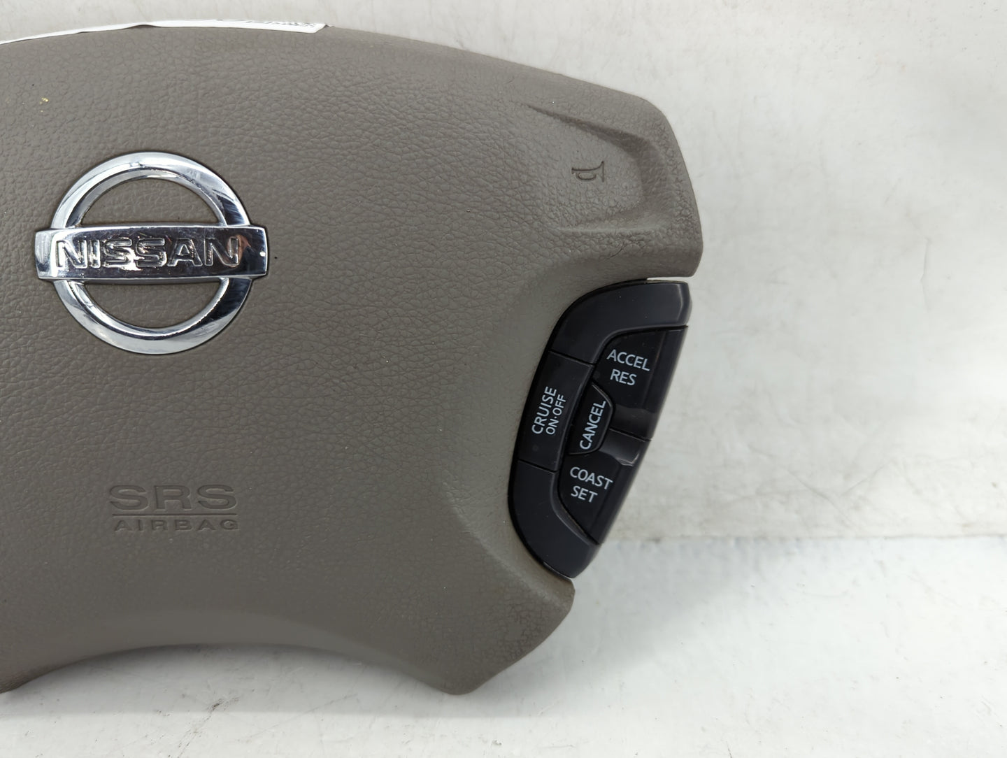 2002-2004 Nissan Altima Air Bag Driver Left Steering Wheel Mounted Fits Fits 2002 2003 2004 OEM Used Auto Parts - Oemusedaut
