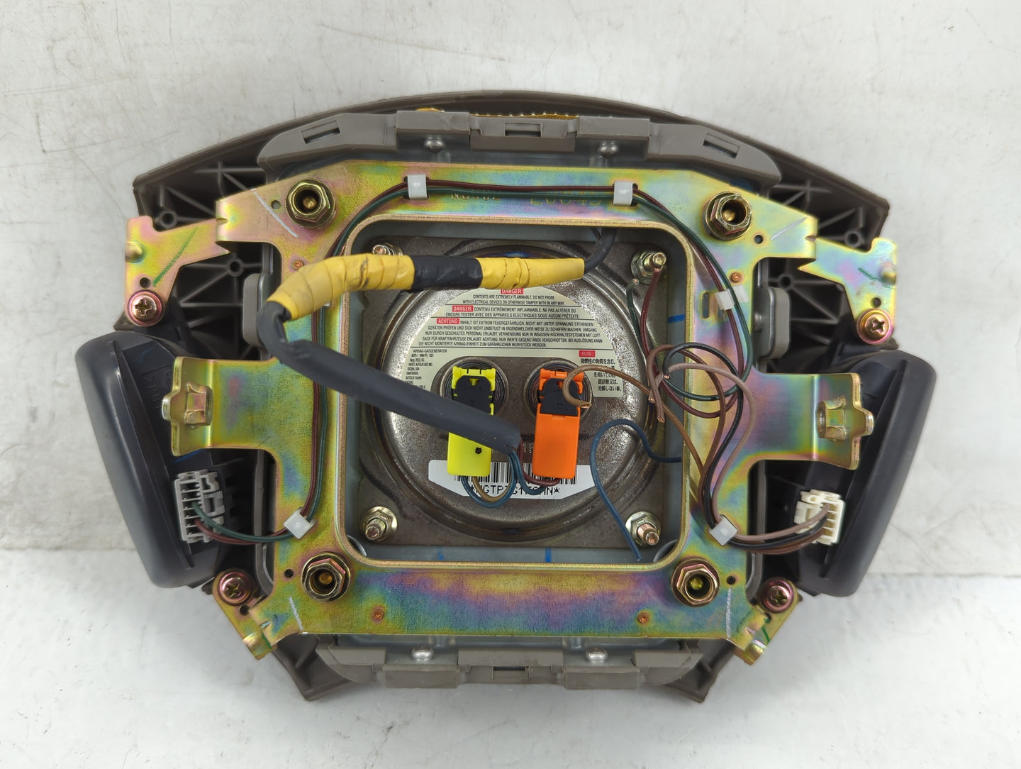 2002-2004 Nissan Altima Air Bag Driver Left Steering Wheel Mounted Fits Fits 2002 2003 2004 OEM Used Auto Parts - Oemusedaut