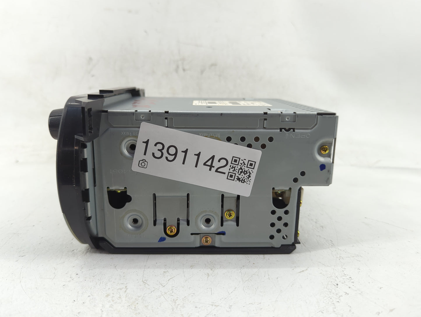 2002-2004 Nissan Altima Radio AM FM Cd Player Receiver Replacement P/N:28185 3Z710 Fits Fits 2002 2003 2004 OEM Used Auto Pa