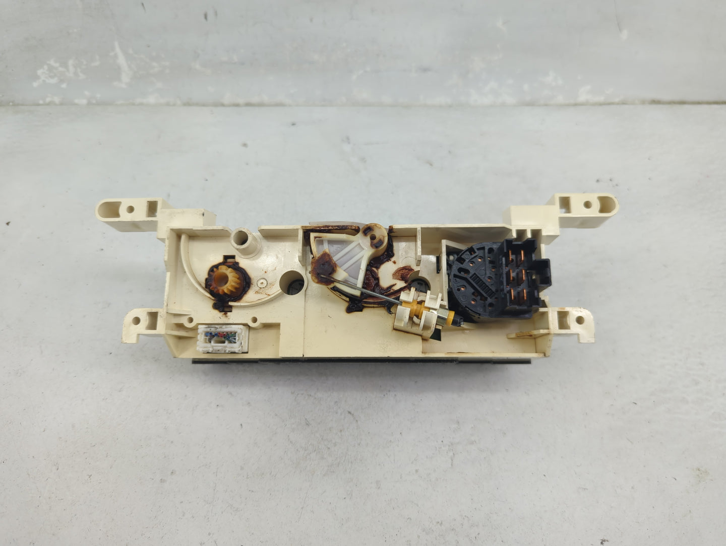 2002-2004 Nissan Altima Climate Control Module Temperature AC/Heater Replacement P/N:27512 8J900 Fits Fits 2002 2003 2004 OE