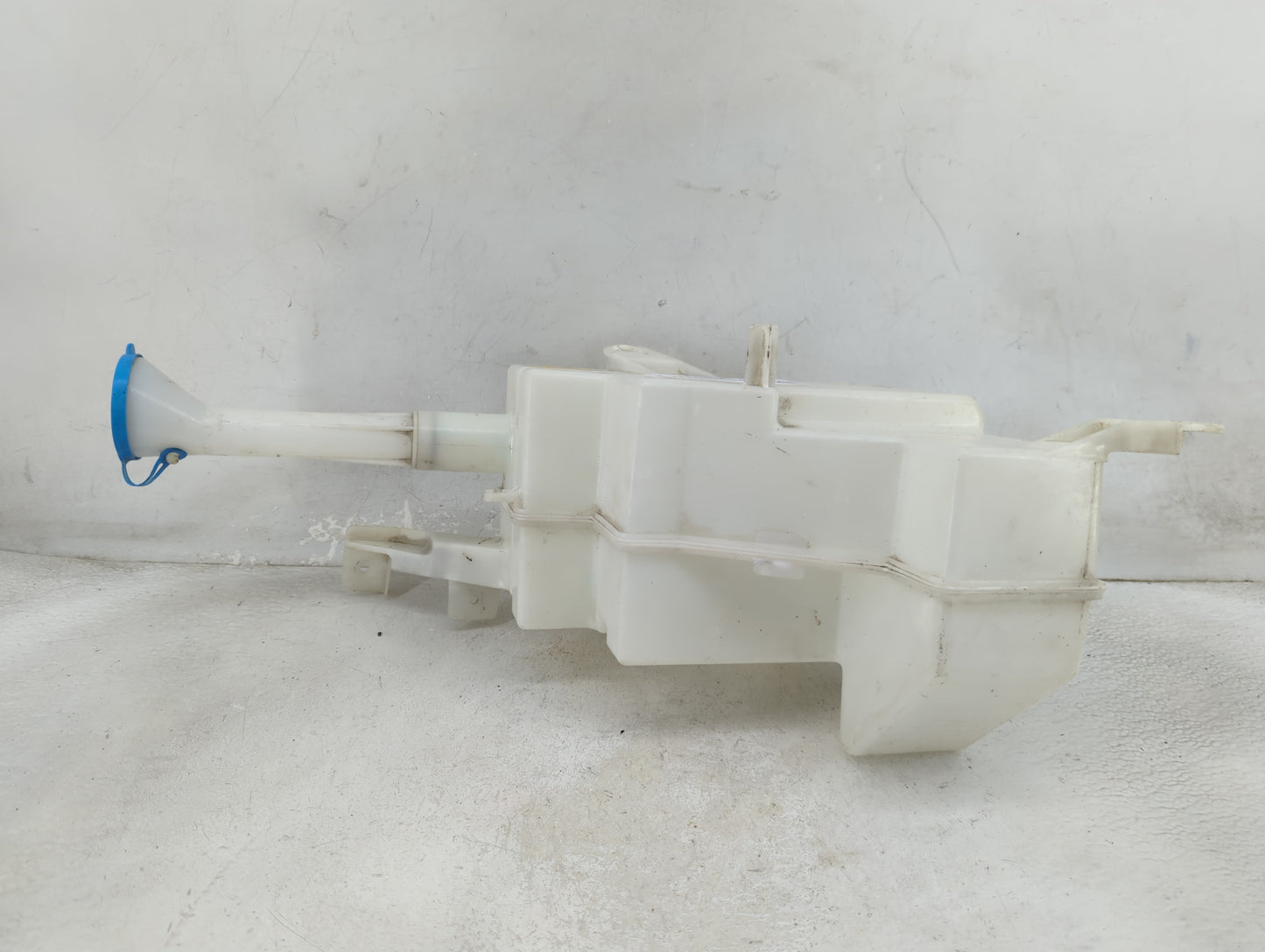 2002-2006 Nissan Altima Windshield Washer Fluid Reservoir Bottle 1466621 - Oemusedautoparts1.com