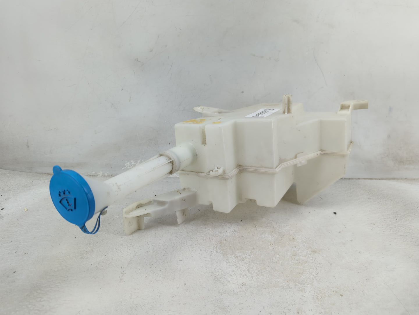 2002-2006 Nissan Altima Windshield Washer Fluid Reservoir Bottle 1466621 - Oemusedautoparts1.com