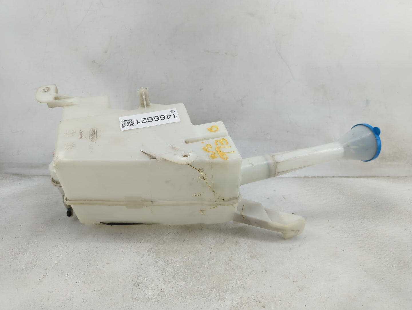 2002-2006 Nissan Altima Windshield Washer Fluid Reservoir Bottle 1466621 - Oemusedautoparts1.com