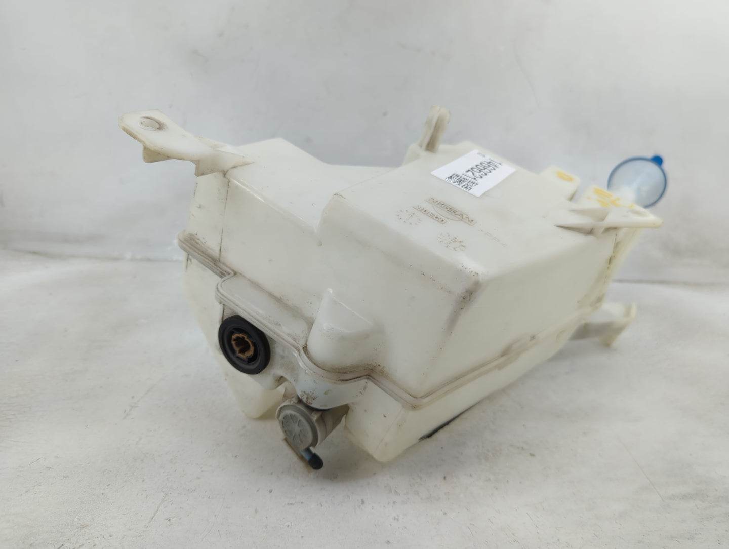 2002-2006 Nissan Altima Windshield Washer Fluid Reservoir Bottle 1466621 - Oemusedautoparts1.com