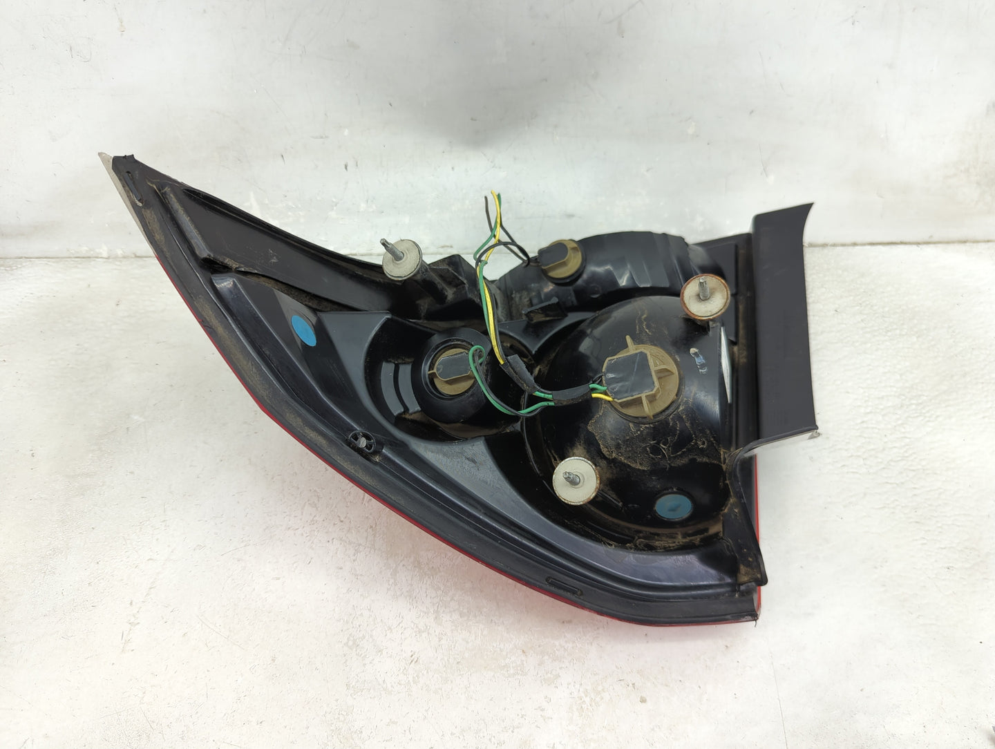 2002-2004 Nissan Altima Tail Light Assembly Driver Left OEM P/N:25971597 Fits Fits 2002 2003 2004 OEM Used Auto Parts - Oemu