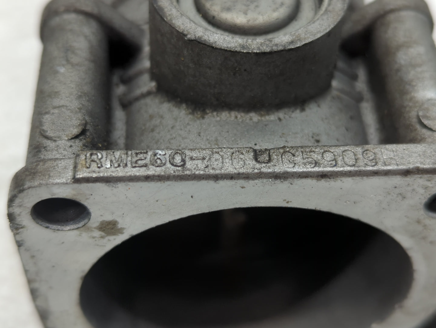 2002-2006 Nissan Altima Throttle Body P/N:RME60-05 576-01, SERA576-01, RME60-06 Fits Fits 2002 2003 2004 2005 2006 OEM Used 