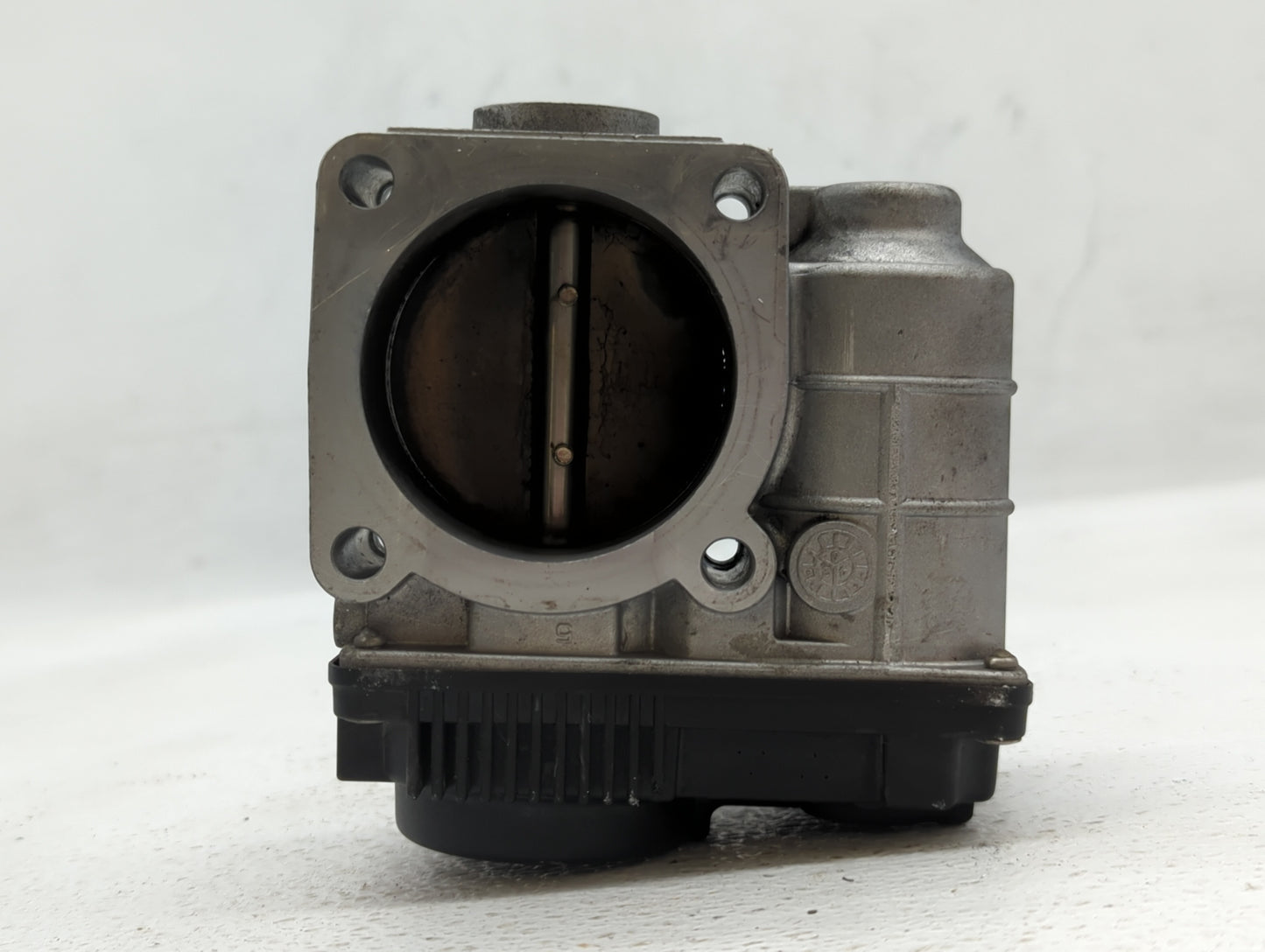 2002-2006 Nissan Altima Throttle Body P/N:RME60-05 576-01, SERA576-01, RME60-06 Fits Fits 2002 2003 2004 2005 2006 OEM Used 