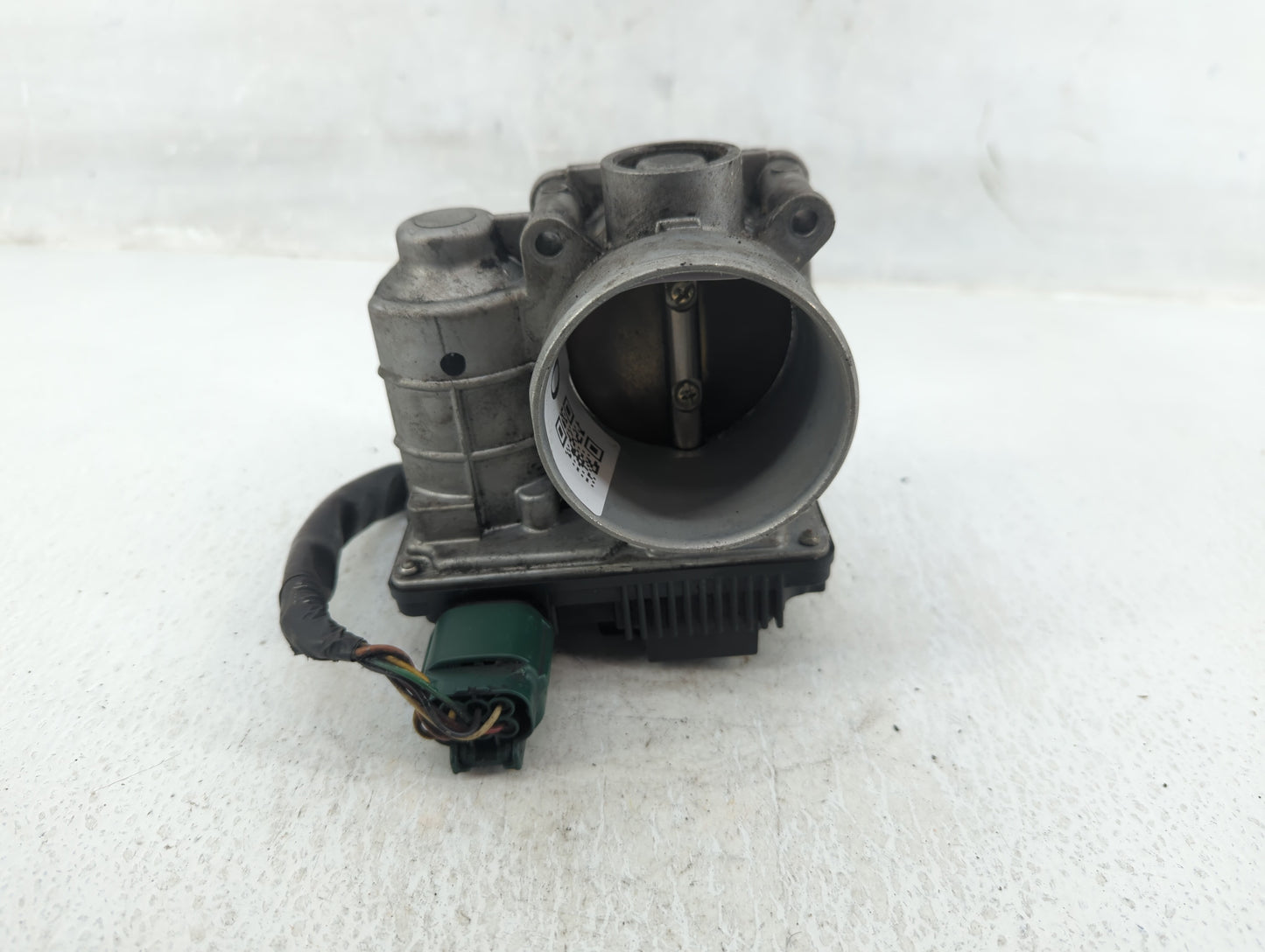2002-2006 Nissan Altima Throttle Body P/N:RME60-06 Fits Fits 2002 2003 2004 2005 2006 OEM Used Auto Parts - Oemusedautoparts