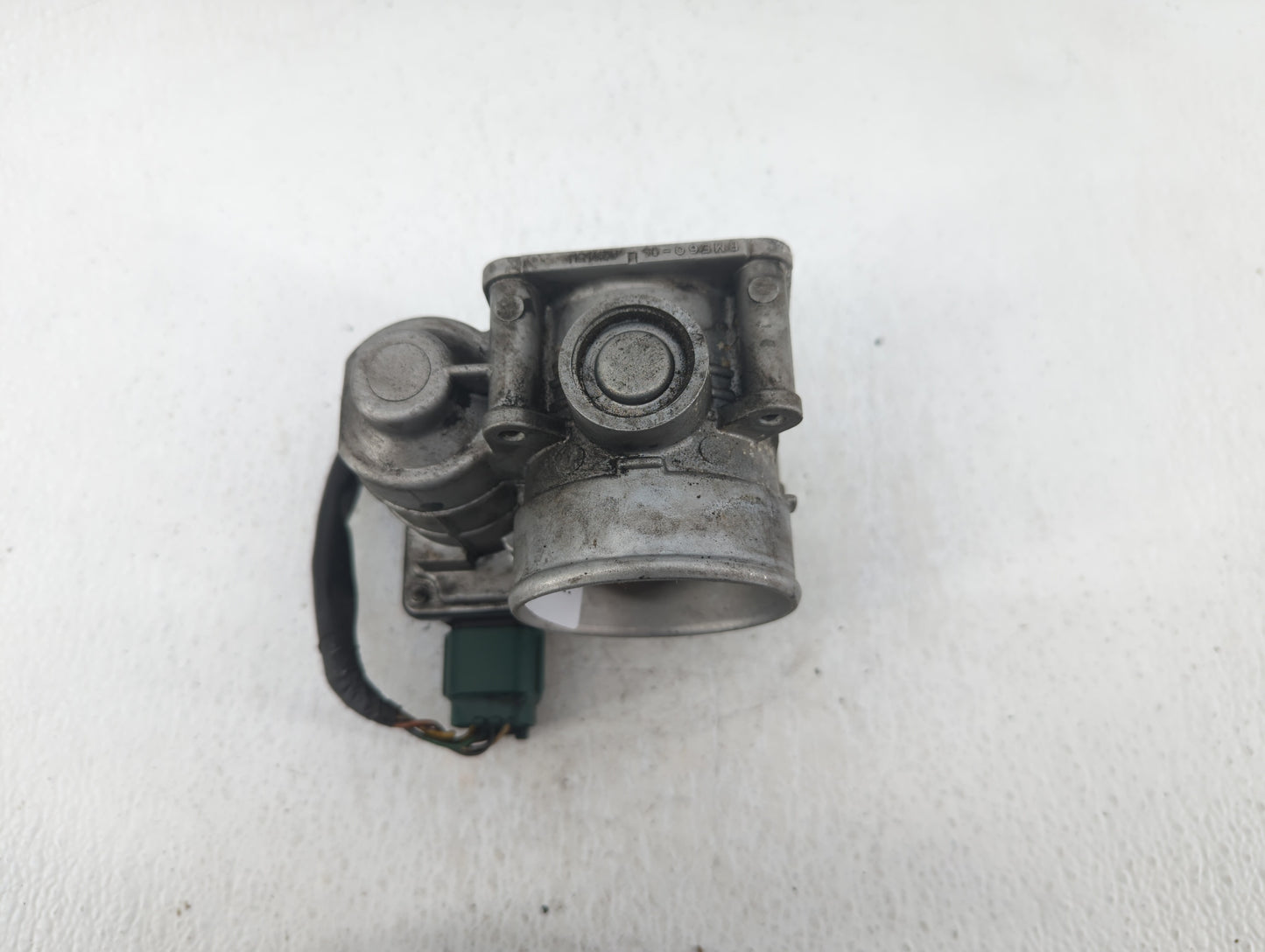 2002-2006 Nissan Altima Throttle Body P/N:RME60-06 Fits Fits 2002 2003 2004 2005 2006 OEM Used Auto Parts - Oemusedautoparts