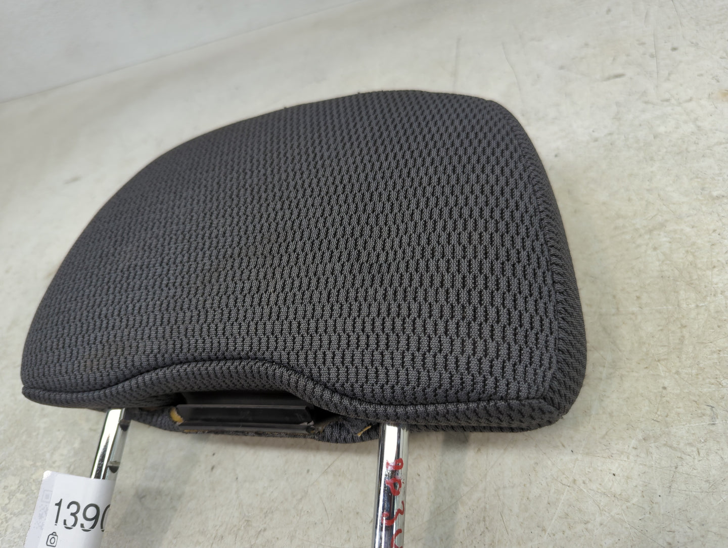 2003 Nissan Frontier Headrest Head Rest Rear Center Seat Fits OEM Used Auto Parts - Oemusedautoparts1.com