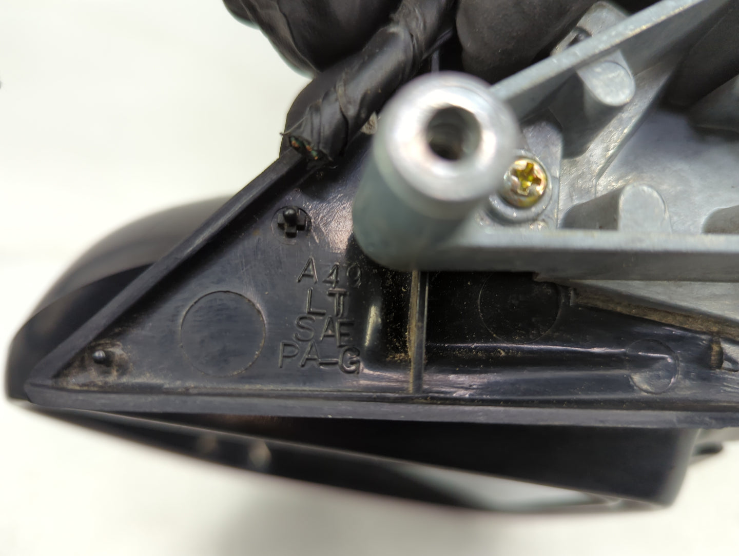 1998-2004 Nissan Frontier Driver Side View Mirror - Left Door Mirror OEM Used - Oemusedautoparts1.com