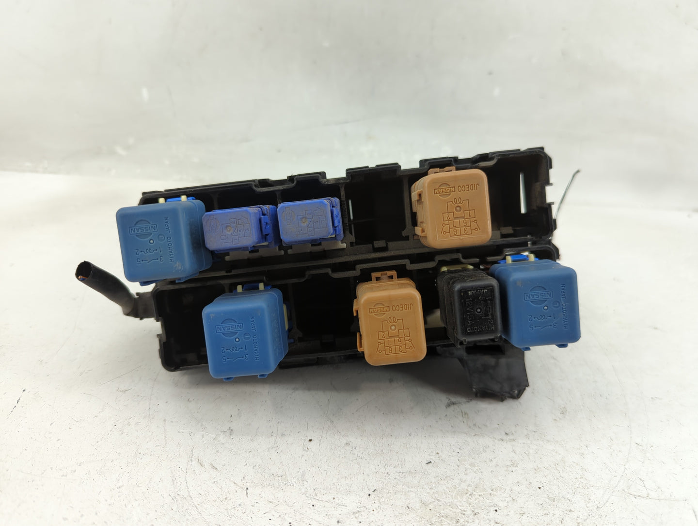 2002-2003 Nissan Maxima Fusebox Fuse Box Panel Relay Module P/N:24382 2Z300 Fits Fits 2002 2003 OEM Used Auto Parts - Oemuse
